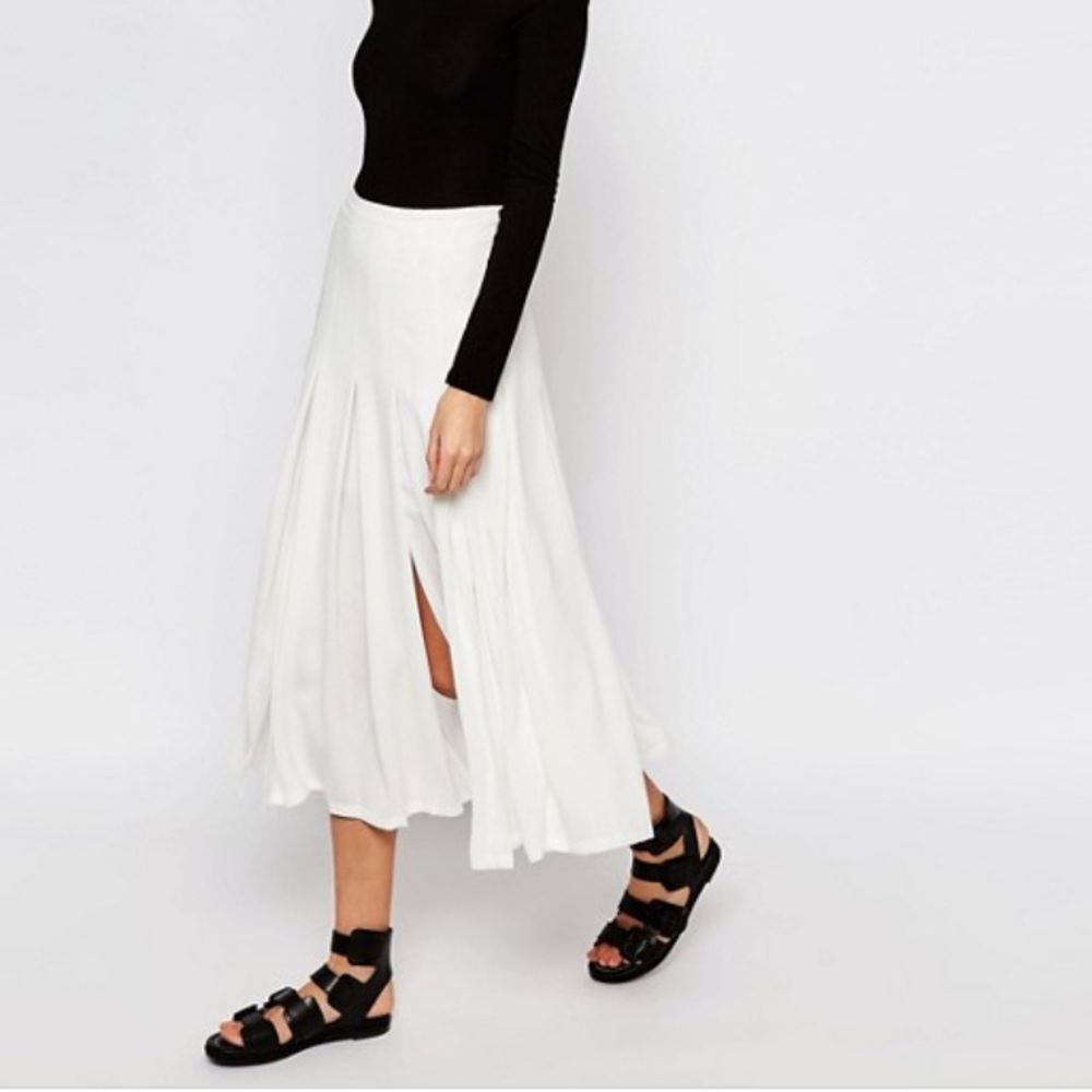 ASOS warehouse white pleated skirt